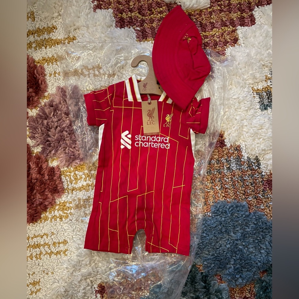 Baby boy official Liverpool jersey onesie with bucket hat